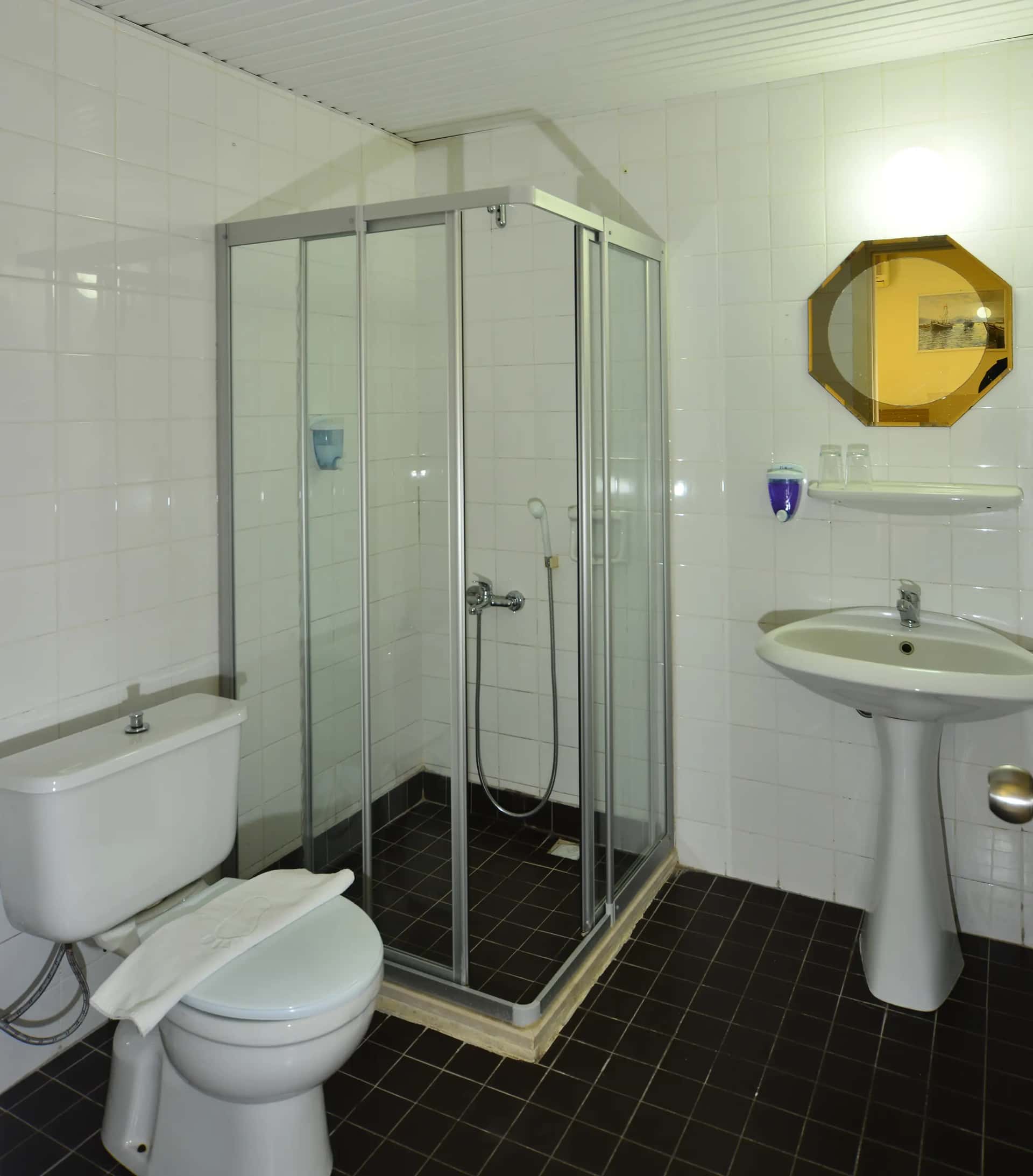 Studio Apartment with Balcony thumbnail 4