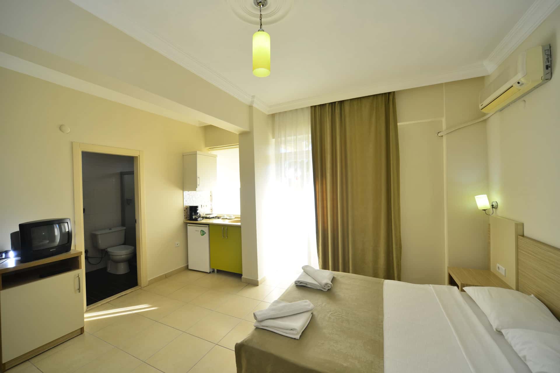 One-Bedroom Apartment with Balcony thumbnail 2