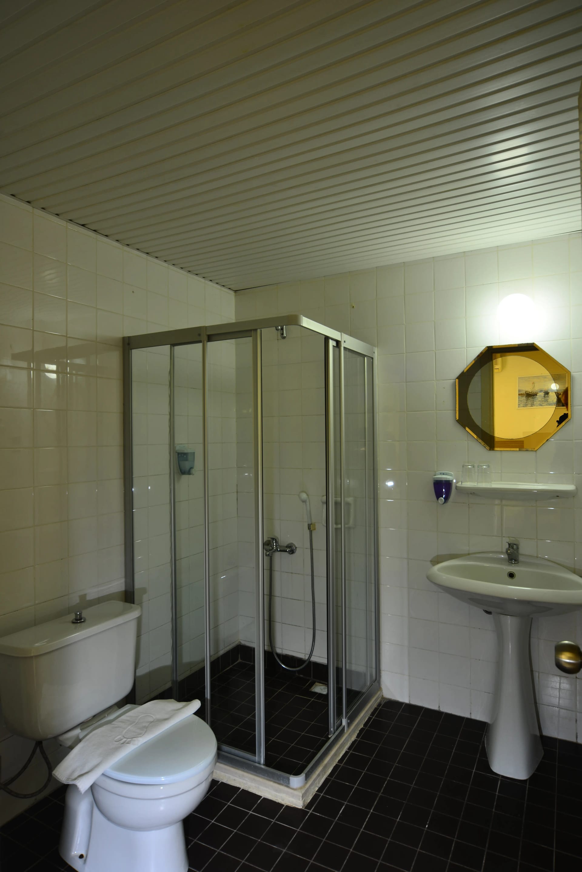 One-bedroom apartment bathroom at Prince Alanya Apart Hotel